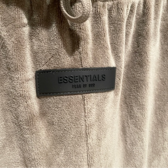 FEAR OF GOD | Velour Jogger - Picture 4 of 7